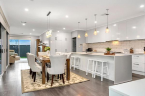 Aqua Place - Family Comfort meets Coastal Charm